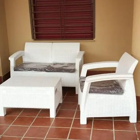 Lets In The Sun Blue Cala شقة