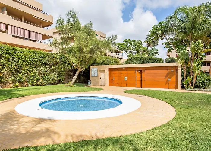 Lets In The Sun Blue Cala Appartement *